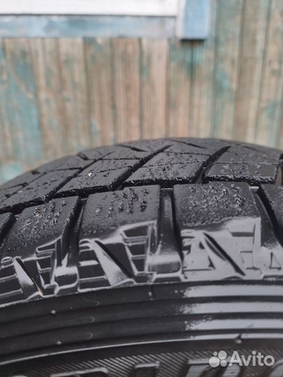 Bridgestone Blizzak LM-001 235/55 R17