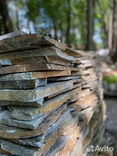 Плитняк серицит камень для коттеджа и дома