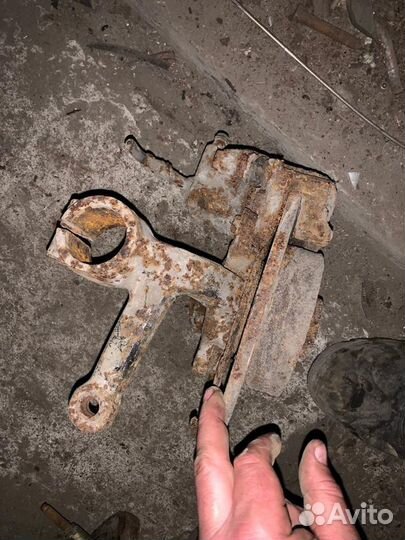 Поворотный кулак skoda felicia 1