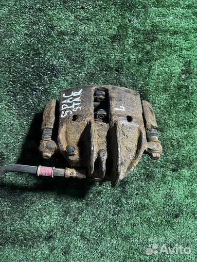 Суппорт передний левый Mitsubishi Space Star