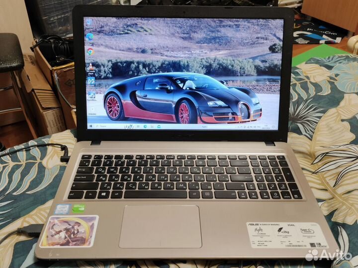 Asus 15 core i3-5005U 8GB/NV920M/SSD240GB