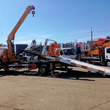 Эвакуатор Isuzu Elf с КМУ XCMG, 2026