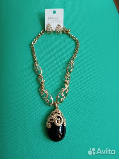 Колье и серьги с крупным кулоном