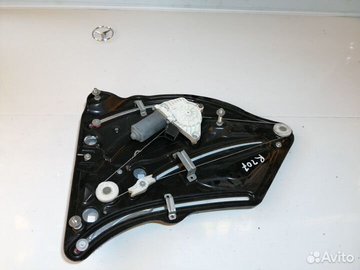 Стеклоподъемник задний правый Mercedes E 207