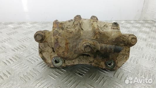 Суппорт тормозной передний правый KIA sorento 1 (9