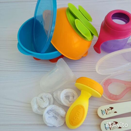 Набор для малыша ложки,миски,нимблер