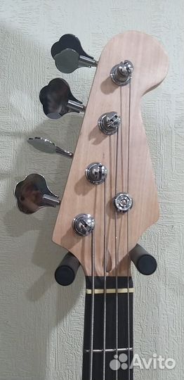 Бас гитара 4 струны fabio