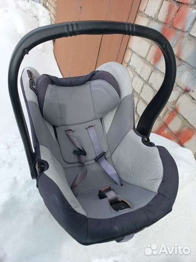 Детское кресло в машину