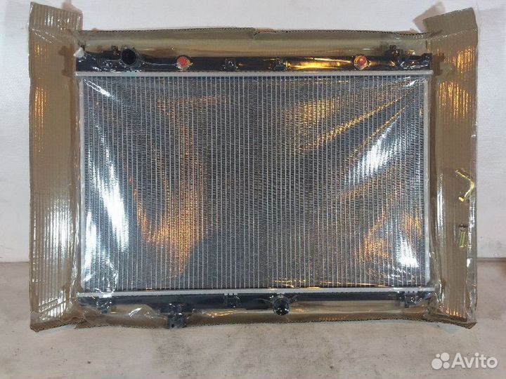 Радиатор охлаждения SAT TY0030-TCR30 Toyota Estima