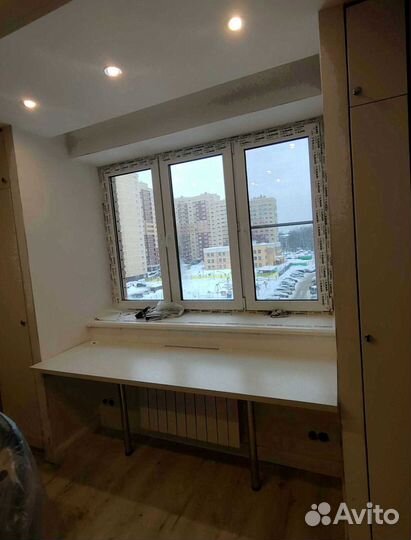 Рабочая зона у окна