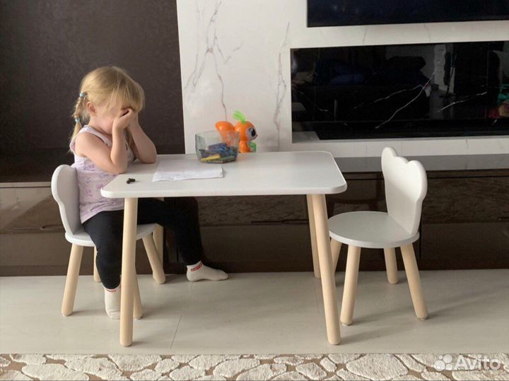 Детский стол+стульчики 2 шт