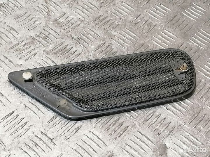 Решетка вентиляционная Toyota Land cruiser 100