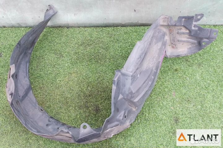 Подкрылок передний правый toyota raum