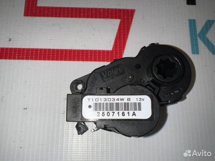 Моторчик привода заслонки печки Renault Kaptur H5