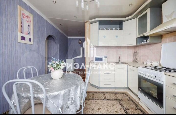 2-к. квартира, 60 м², 10/10 эт.