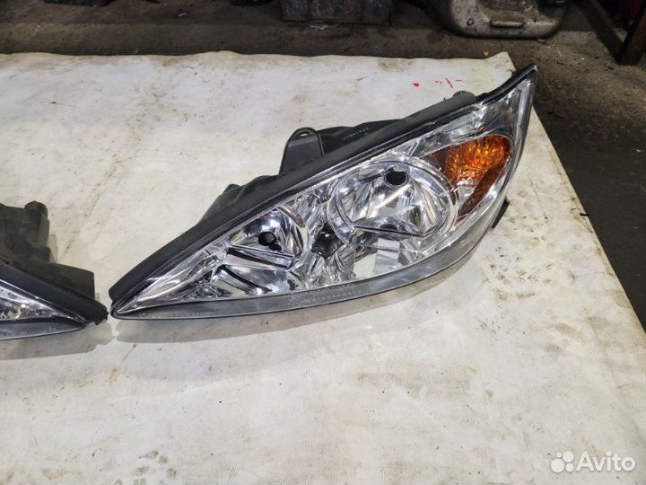 Фара Toyota Camry ACV30