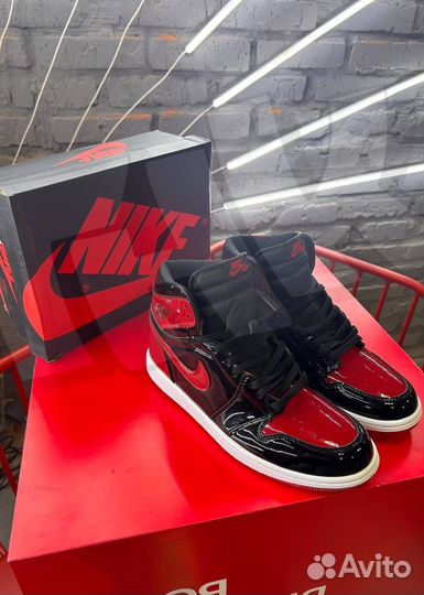 Nike Air Jordan 1 Retro high OG «Patent Bred»