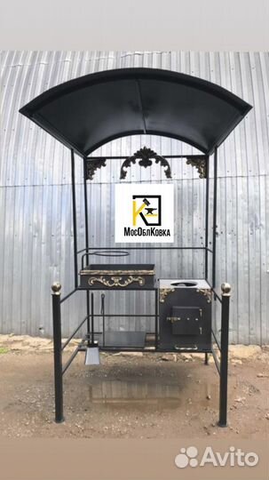 Мангал с крышей
