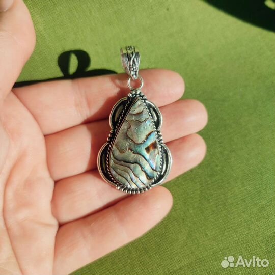 Кулон из раковины Абалона