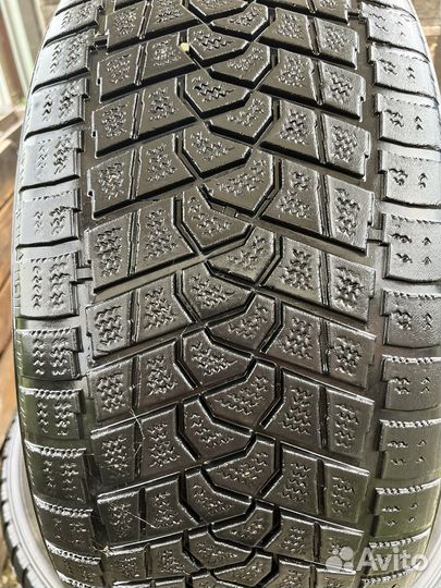 Winter Tact WT 90 275/55 R20