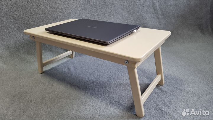 Складной столик-подставка для ноутбука в кровать