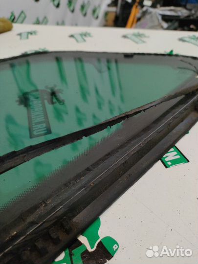 Форточка кузова задняя правая Volkswagen Touareg