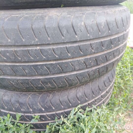 Nexen Classe Premiere 661 15/65 R15