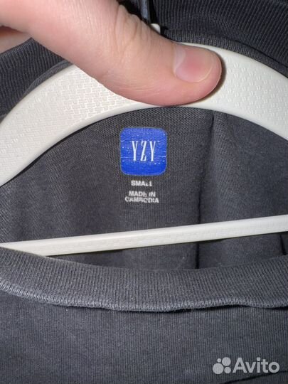 Футболка gap balenciaga