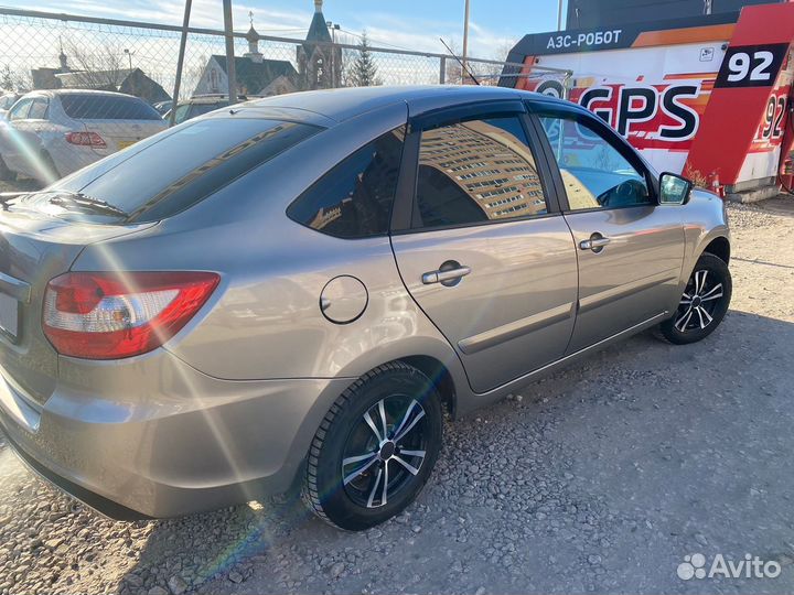 LADA Granta 1.6 МТ, 2021, 38 116 км