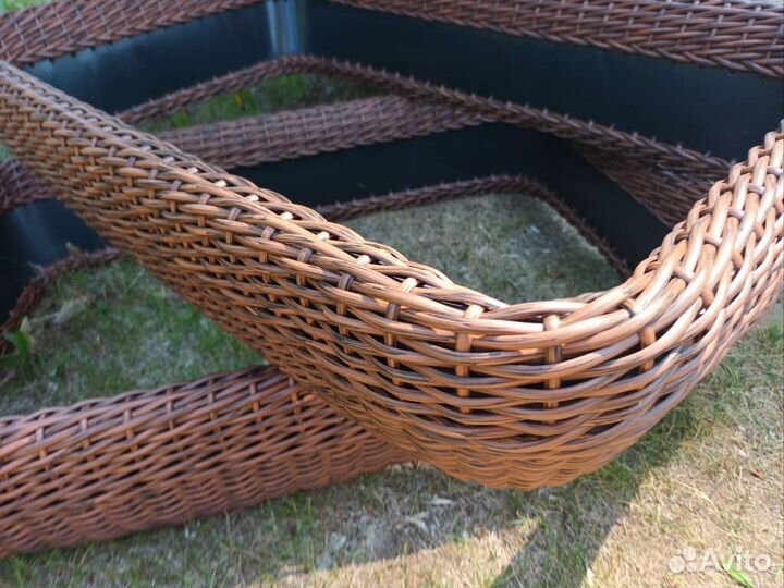 Ограждения для грядок из ротанга