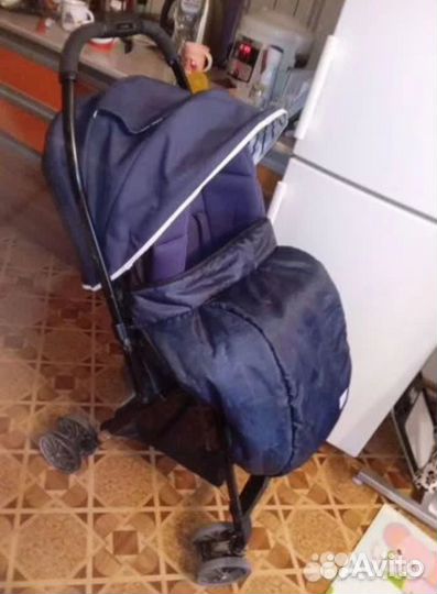 Прогулочная коляска Combi (Япония)