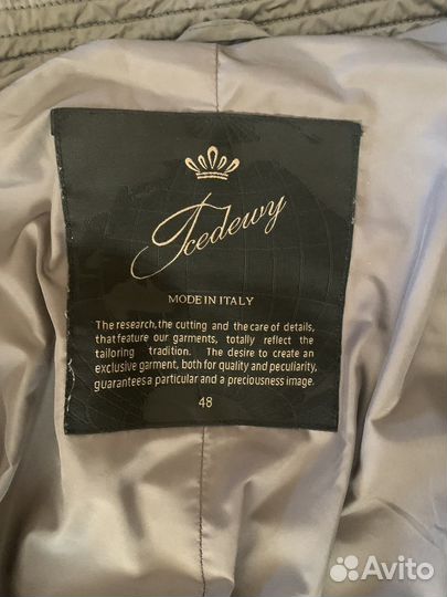 Пуховик женский италия