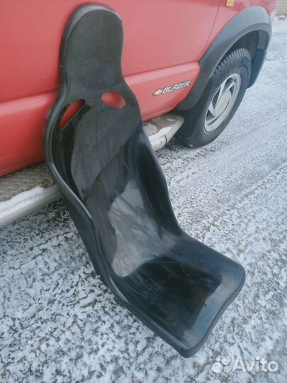 Спортивные сиденья (ложементы)