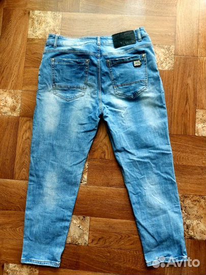 Джинсы