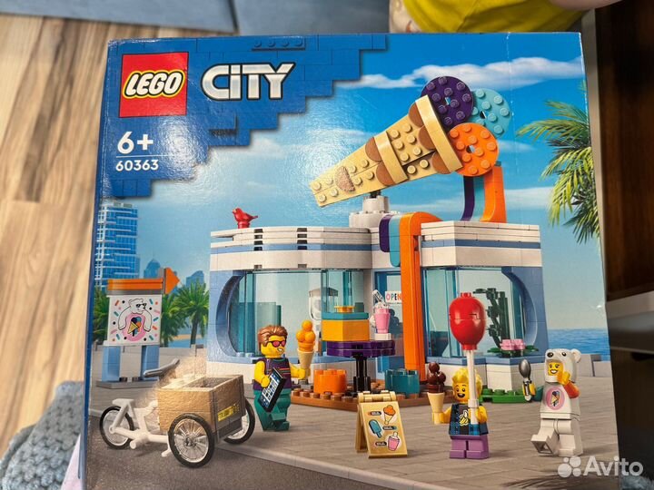 Конструктор lego City Магазин мороженого