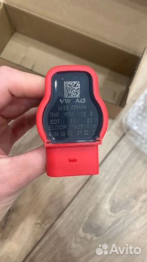 Катушка зажигания 06E 905 115 красная R8