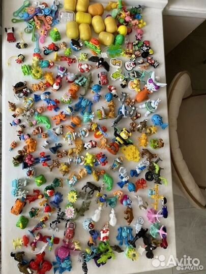 Игрушки из киндера пакетом