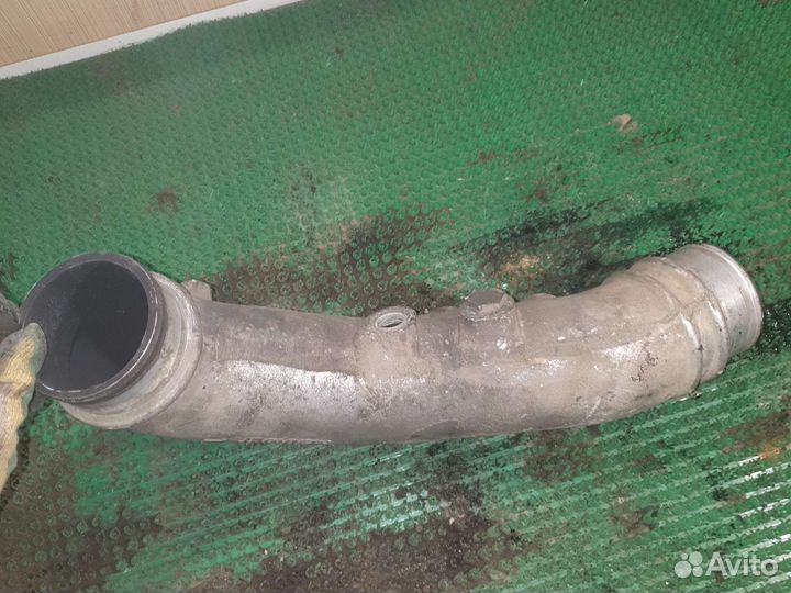 Патрубок интеркулера Renault Magnum Mack 440