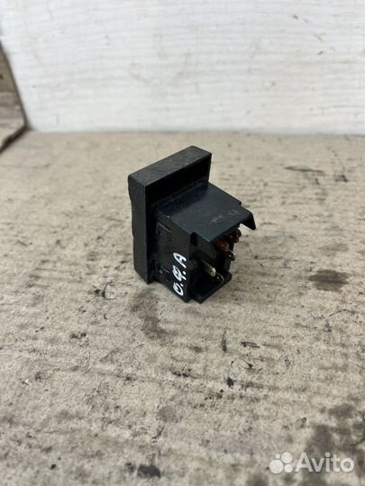 Блок кнопок подогрева сидений Opel Frontera A 1992