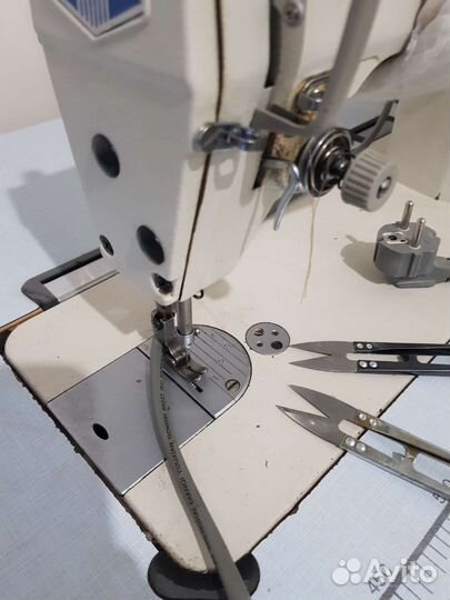 Швейная машина Gemsy