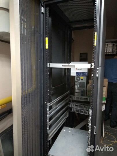 Шкаф серверный 40U