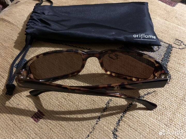 Солнцезащитные очки Oriflame