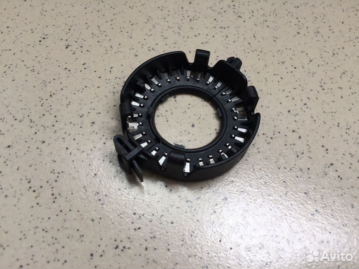 Крепление лампы D1S BMW F10 Е65 рест