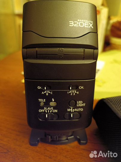 Вспышка камеры Canon Speedlite 320EX