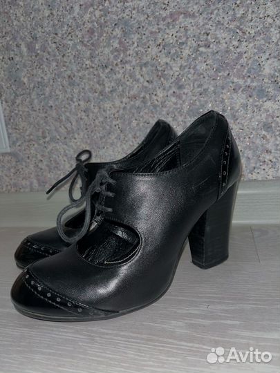 Продам туфли (35размер)