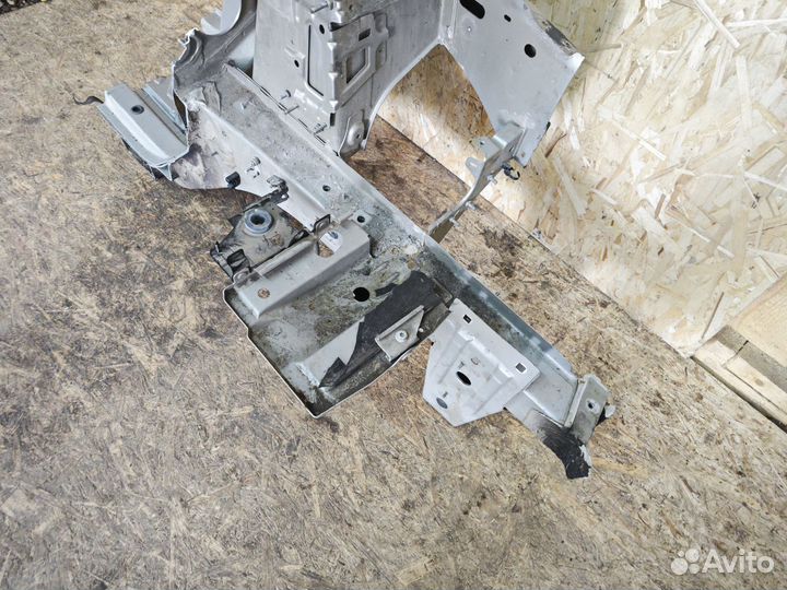 Лонжерон левый Renault Sandero 2