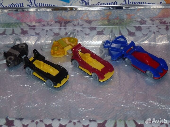 Машины, мотоцикл, воздушный змей