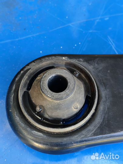 Рычаг передний правый Mitsubishi Lancer X