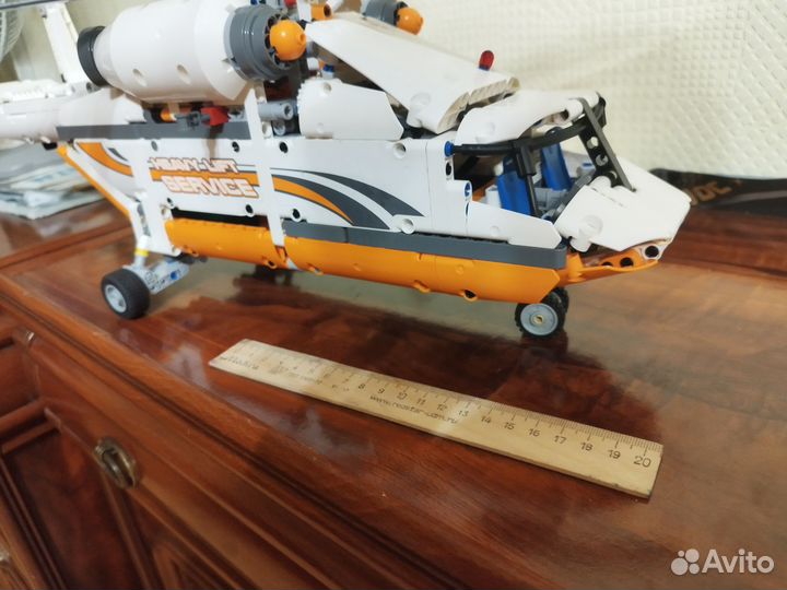 Lego Technic Грузовой вертолет (42052)