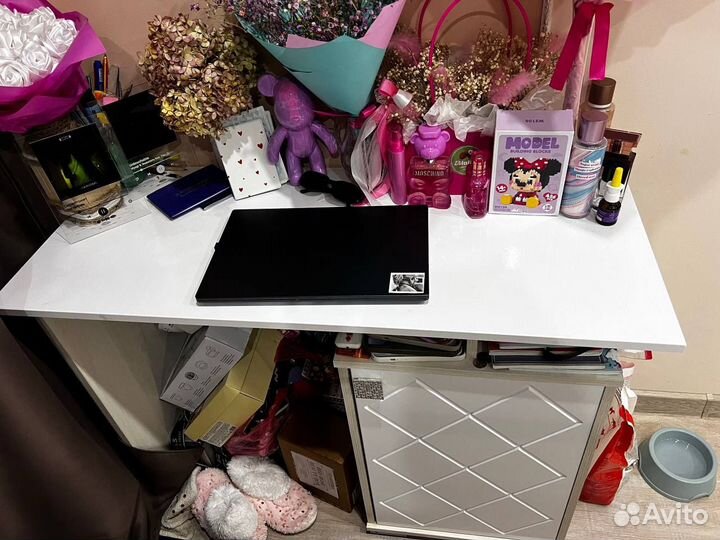 Косметический столик